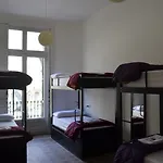 360 Borne אכסניה *