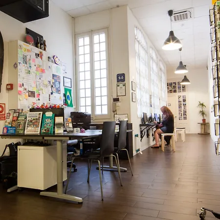 360 Borne Albergue *