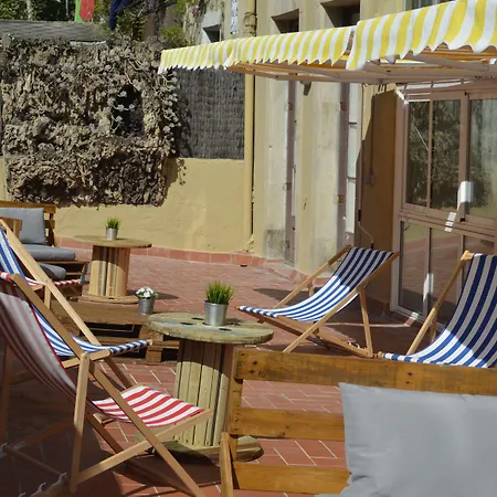 360 Borne Albergue *