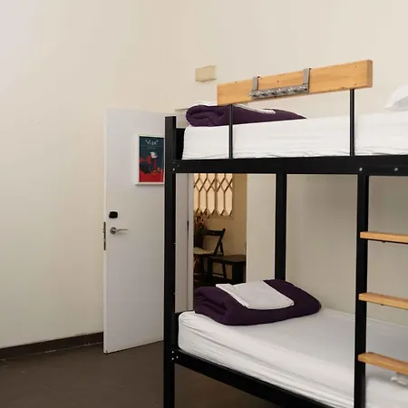 אכסניה 360 Borne *