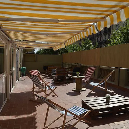 360 Borne אכסניה ברצלונה