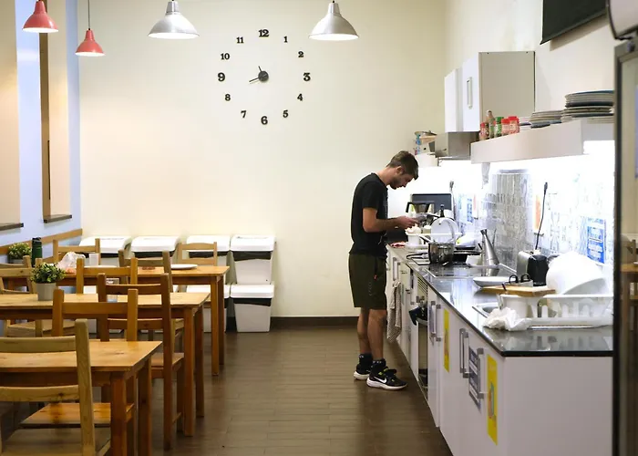 360 Borne אכסניה