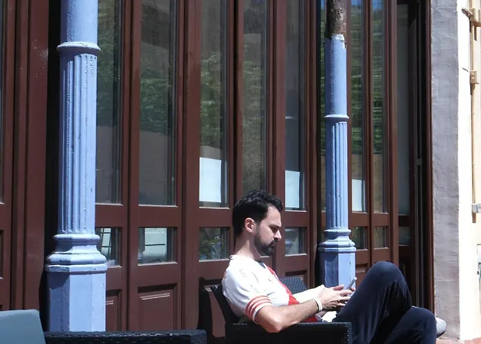 360 Borne אכסניה