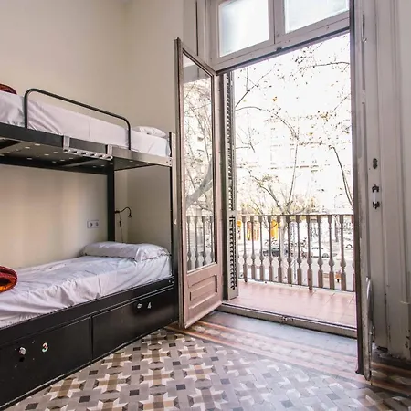 360 Borne Hostel