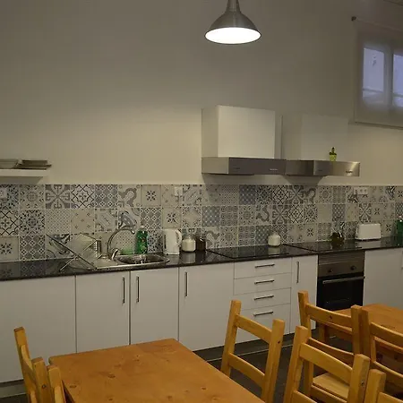 360 Borne Albergue *